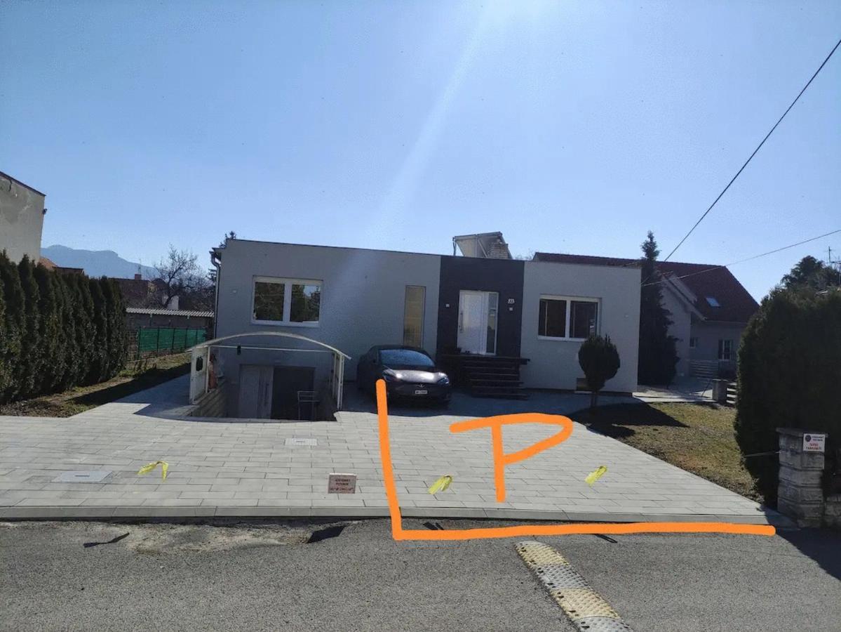 Slnecny Apartmanovy Dom Oslany Exterior foto